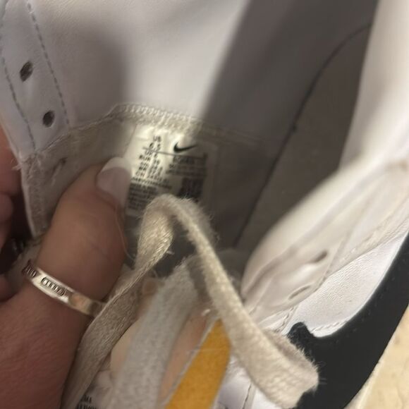 Nike Women's Sneakers - White and Gray - Picture 7 of 7